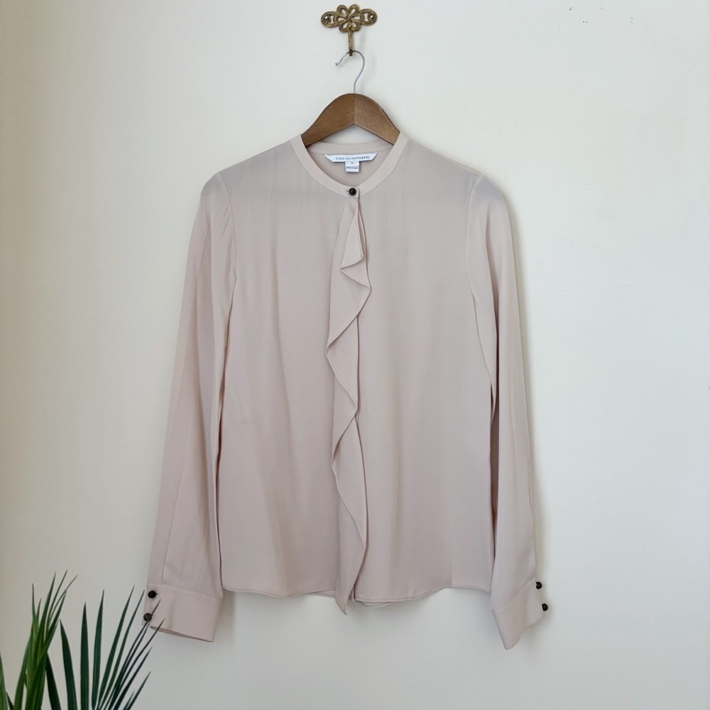 Diane von Furstenberg Cream Silk Ruffle Shirt Sz 10 Quiet Luxury
